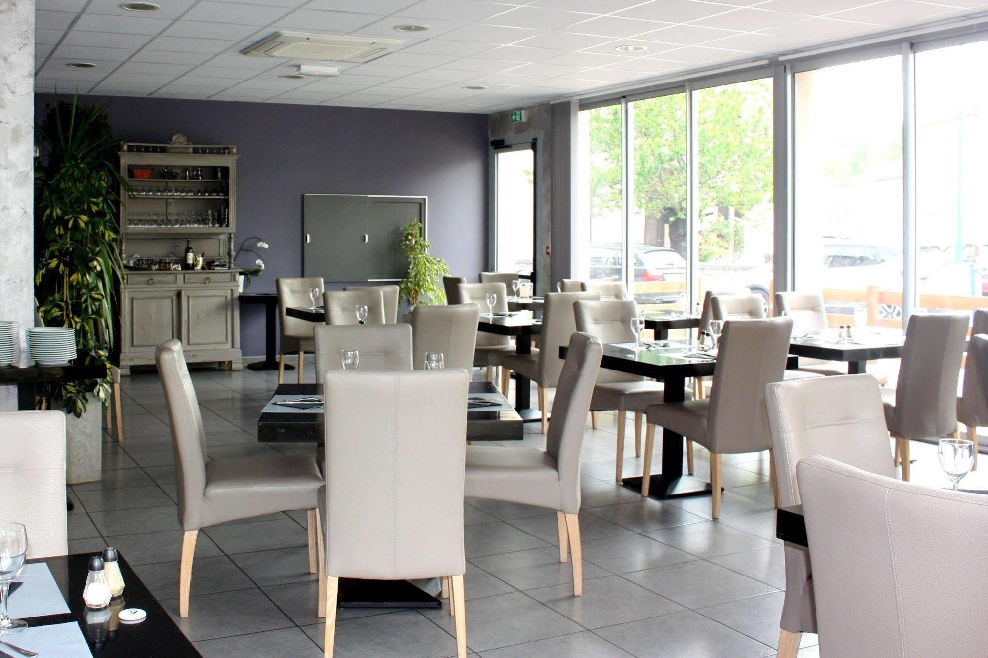 Hotel Le Midi Montaigu-de-Quercy Екстериор снимка
